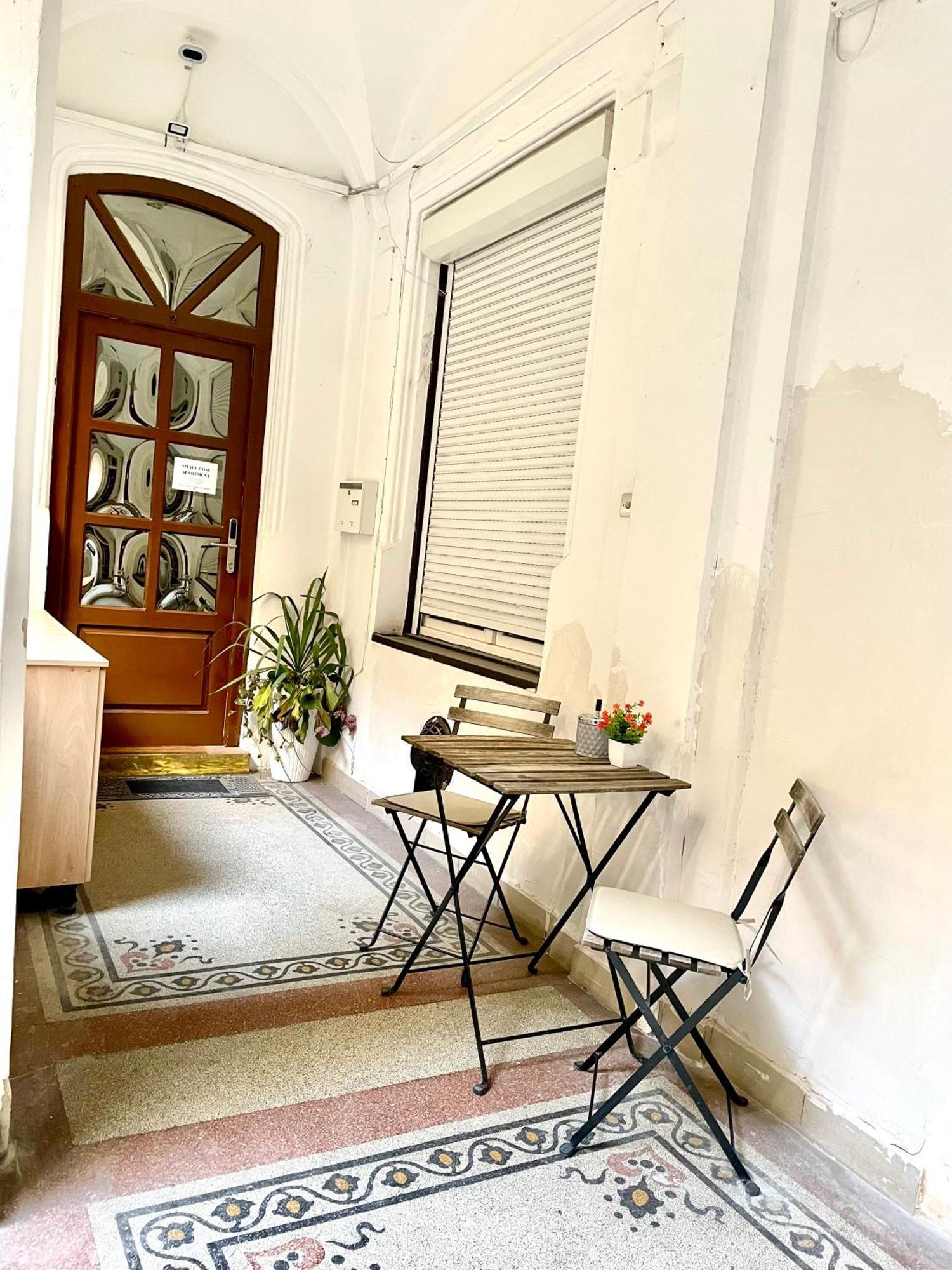 Small Cosy Apartment Near The Famous Westend City Center Budapest Exterior foto