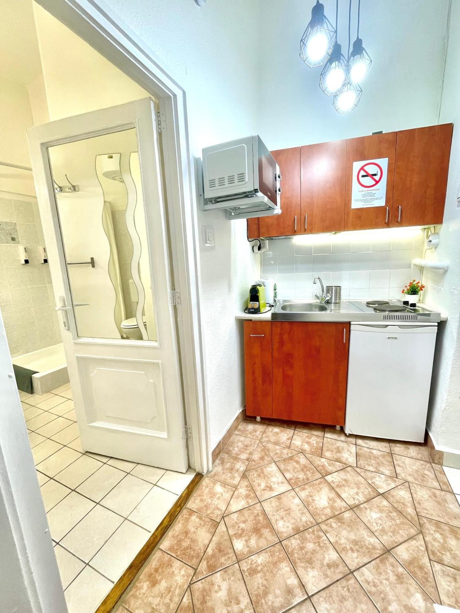 Small Cosy Apartment Near The Famous Westend City Center Budapest Exterior foto